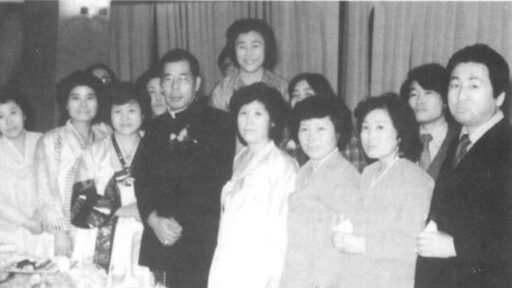 김수환 추기경님 은경축에 초청된 새로나성가대(1976년)
